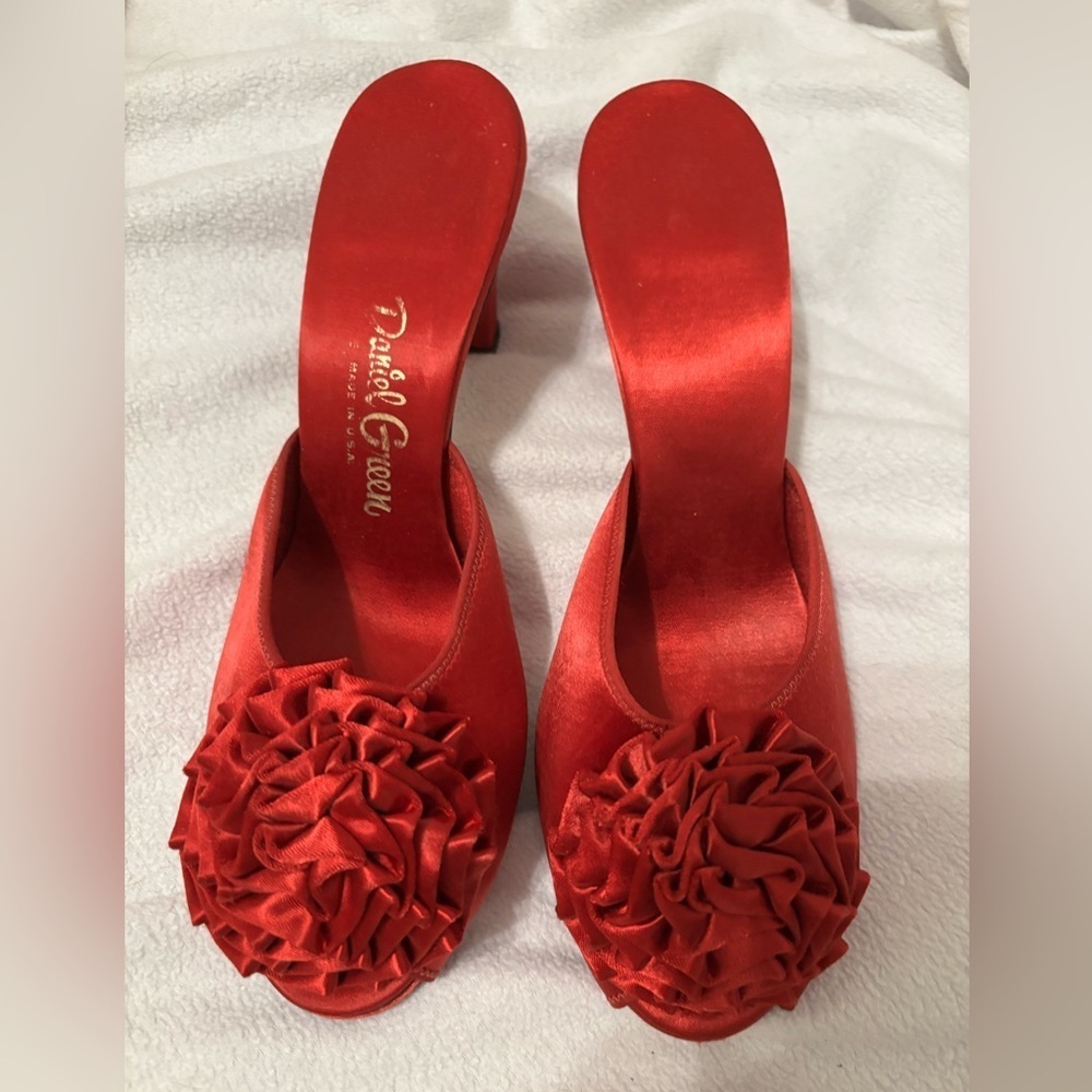Vintage Daniel Green satin rosette mules heels -see measurements 1950’s